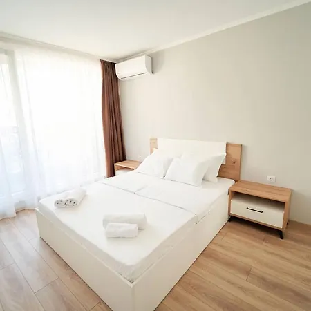 инфинити Apartment Burgas